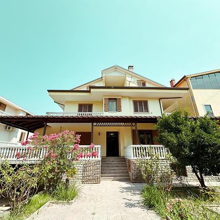 Vizion Hotel Shkoder Exterior photo