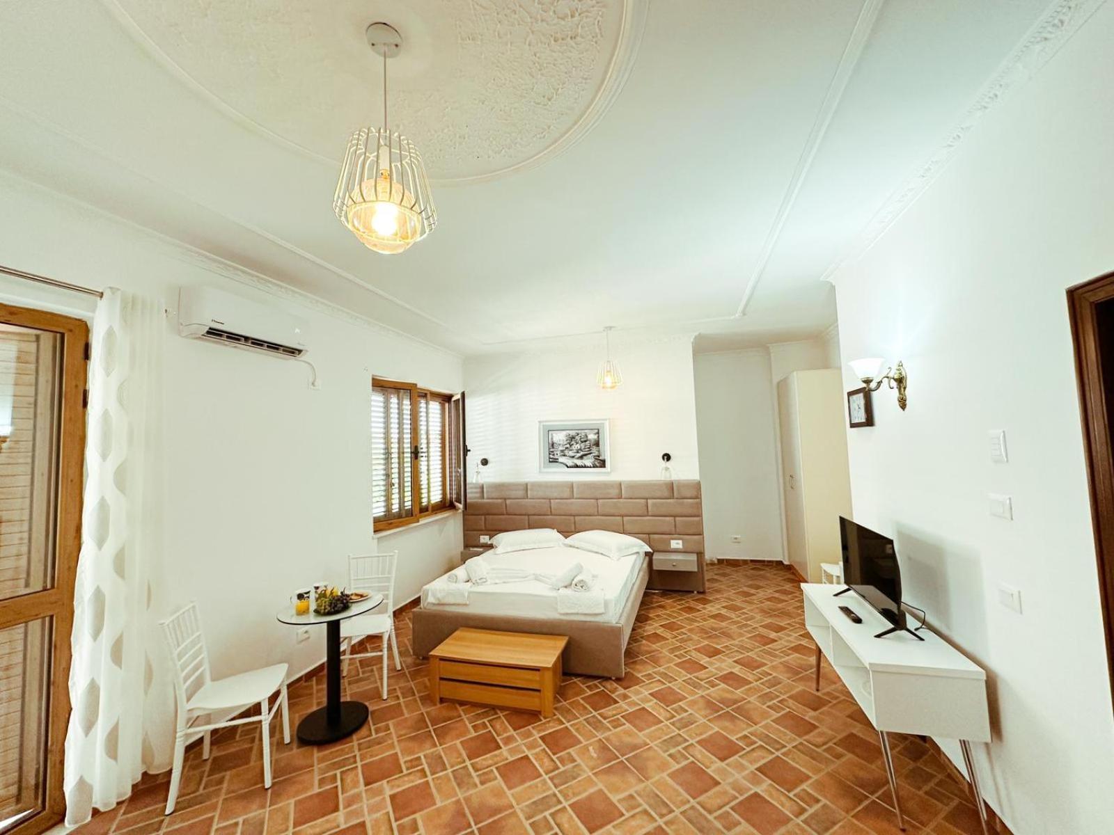 Vizion Hotel Shkoder Exterior photo