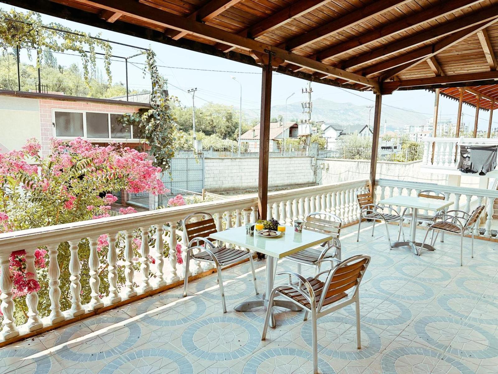 Vizion Hotel Shkoder Exterior photo